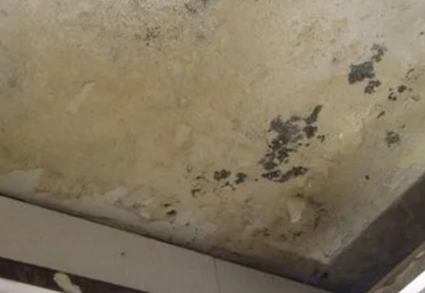 来宾市阳台漏水维修公司分享下来宾市卫生间渗水维修需要注意哪些问题。